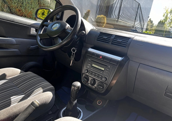 Volkswagen Fox cena 6800 przebieg: 164432, rok produkcji 2005 z Wieliczka małe 106